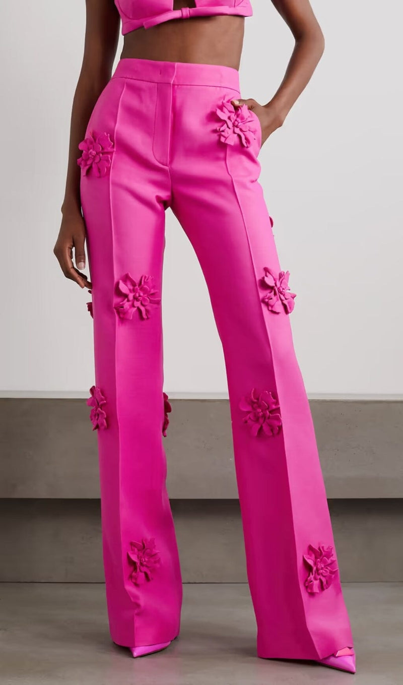 STEREO FLOWER MID-RISE JEANS IN PINK