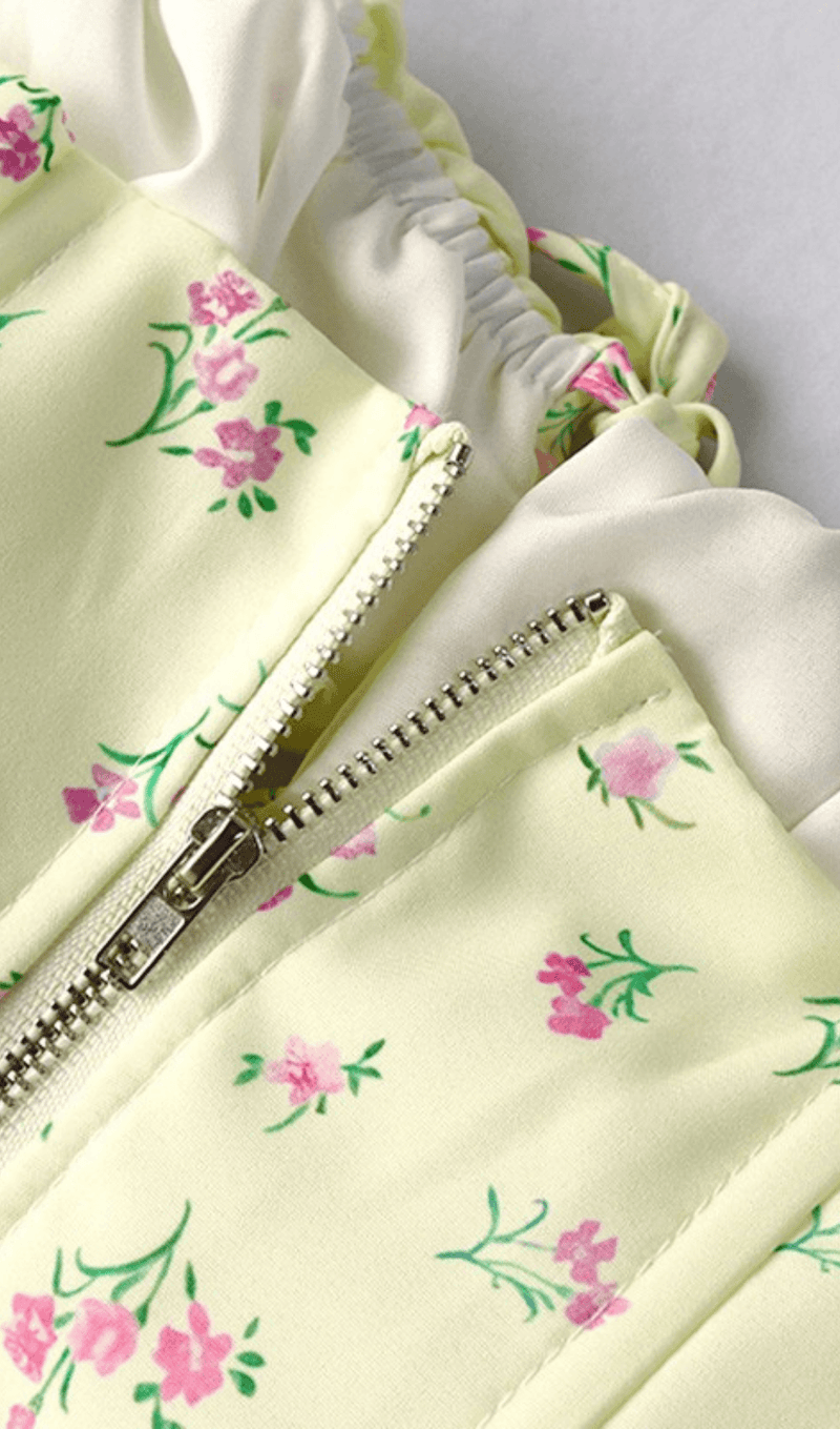Floral lace strapless vest.