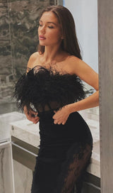 LACE FEATHER DRESS IN BLACK