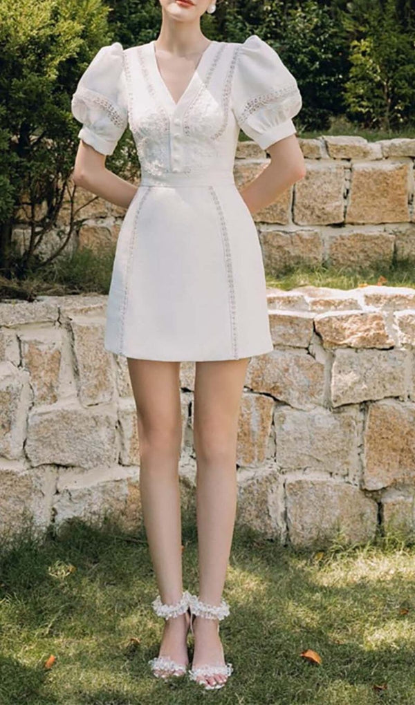 LACE PUFF SLEEVE MIDI DRESS IN WHITE DRESS STYLE OF CB 
